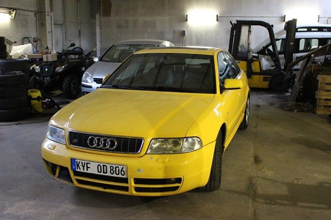 Wer kennt den gelben Audi? (Foto: Polizei) Wer kennt den gelben Audi? (Foto: Polizei)