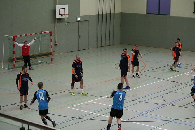 Spannendes Derby im Handball (Foto: Karl-Heinz Herrmann) Spannendes Derby im Handball (Foto: Karl-Heinz Herrmann)