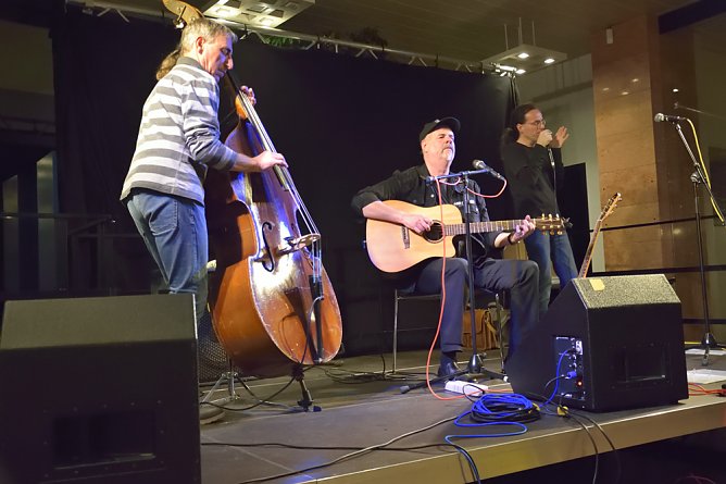 Auftritt von Thomas Hanke & Plaintive Cry (Foto: Fred Böhme) Auftritt von Thomas Hanke & Plaintive Cry (Foto: Fred Böhme)