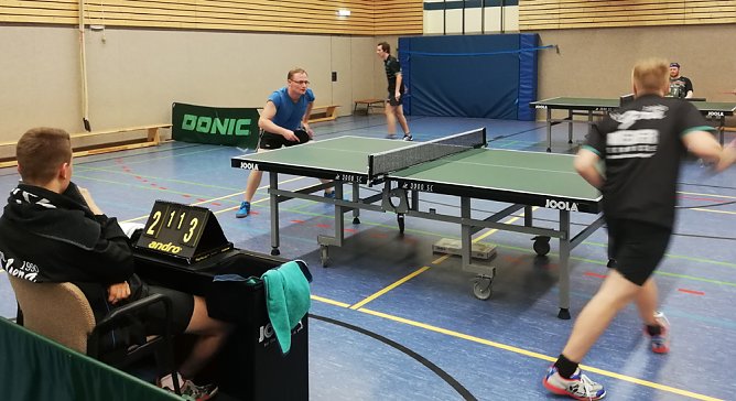 David Opitz gegen Tim Schneider (Foto: Bert Bilke) David Opitz gegen Tim Schneider (Foto: Bert Bilke)