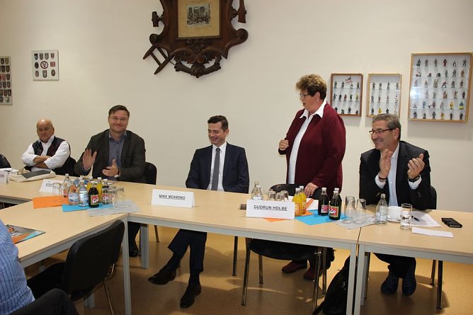 CDU wählte Kandidatin für Wahlkreis 11 (Foto: Karl-Heinz Herrmann) CDU wählte Kandidatin für Wahlkreis 11 (Foto: Karl-Heinz Herrmann)