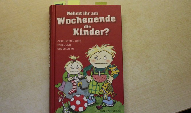 Vorlesen bei Junioren und Senioren (Foto: Karl-Heinz Herrmann)