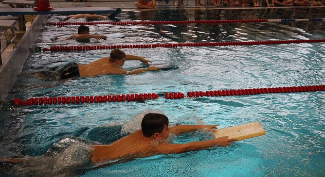 Tolle Kreisjugendspiele im Schwimmen (Foto: Karl-Heinz Herrmann) Tolle Kreisjugendspiele im Schwimmen (Foto: Karl-Heinz Herrmann)