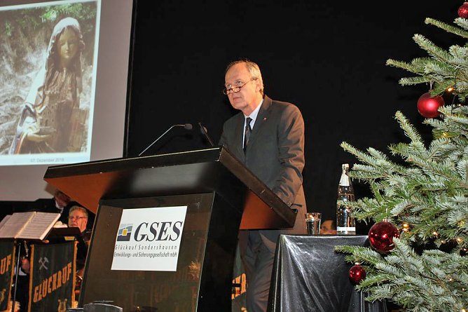 Tradition trifft Zukunft (Foto: Karl-Heinz Herrmann)