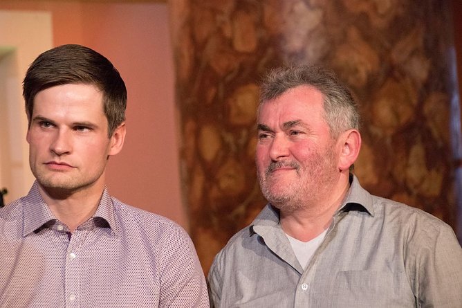 &Uuml;bergabe von Spenden im Rahmen des Weihnachtskonzertes (Foto: Martin Ludwig)