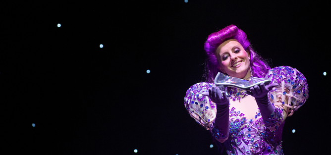 Mit "Cendrillon" feierte gestern das Aschenputtel seine Opernpremiere auf der Nordh&auml;user B&uuml;hne (Foto: Marco Kneise)