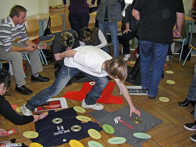 Einführung Toleranzbox (Foto: Kreisjugendring) Einführung Toleranzbox (Foto: Kreisjugendring)