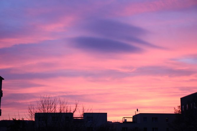 Sondershausen ganz in Rot (Foto: Karl-Heinz Herrmann) Sondershausen ganz in Rot (Foto: Karl-Heinz Herrmann)