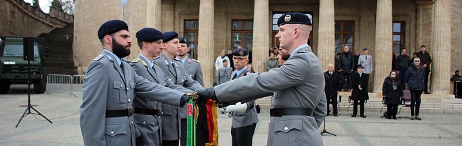 Vereidigung auf dem Markt (Foto: Karl-Heinz Herrmann) Vereidigung auf dem Markt (Foto: Karl-Heinz Herrmann)