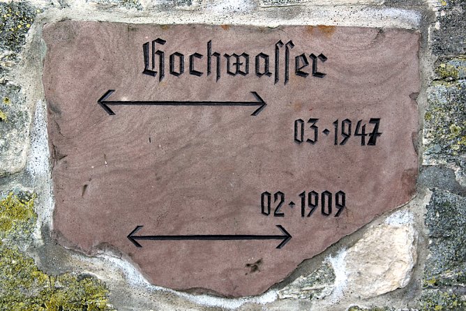 Hochwassermarken an der Unstrut (Foto: Andreas Schm&ouml;lling)