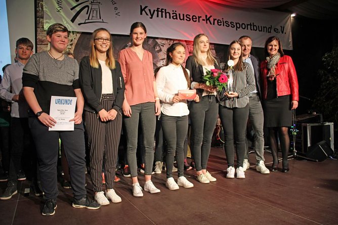 Die beliebtesten Nachwuchssportlerinnen und -sportler (Foto: Karl-Heinz Herrmann) Die beliebtesten Nachwuchssportlerinnen und -sportler (Foto: Karl-Heinz Herrmann)