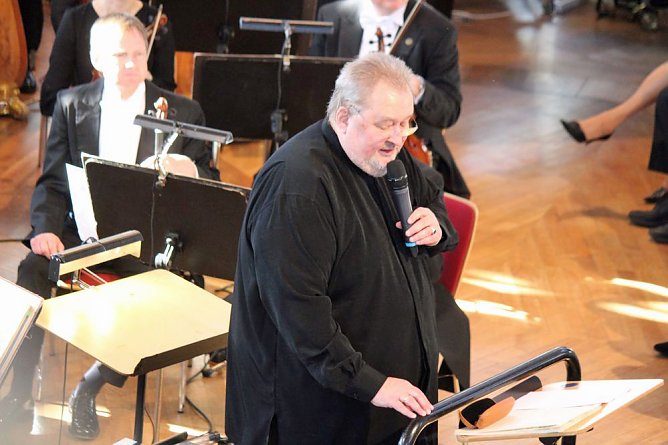 Großes Jubiläumskonzert (Foto: Karl-Heinz Herrmann) Großes Jubiläumskonzert (Foto: Karl-Heinz Herrmann)
