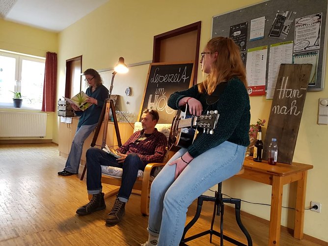 MUSIKALISCHE LESUNG IM HOC (Foto: Susanne Stadermann & Katrin Sieber)