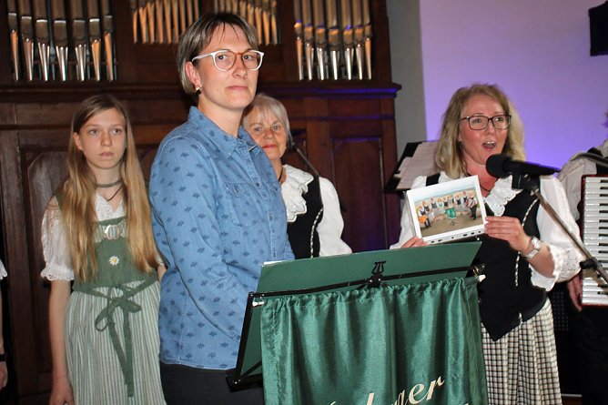 Die "Hütte" war wieder voll (Foto: Karl-Heinz Herrmann) Die "Hütte" war wieder voll (Foto: Karl-Heinz Herrmann)
