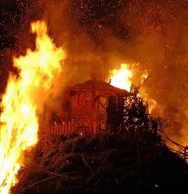 Maifeuer in Westgreussen (Foto: Stefan Schard)