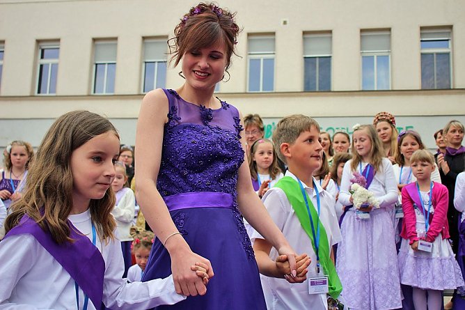 Auf zur Krönungsveranstaltung (Foto: Karl-Heinz Herrmann) Auf zur Krönungsveranstaltung (Foto: Karl-Heinz Herrmann)