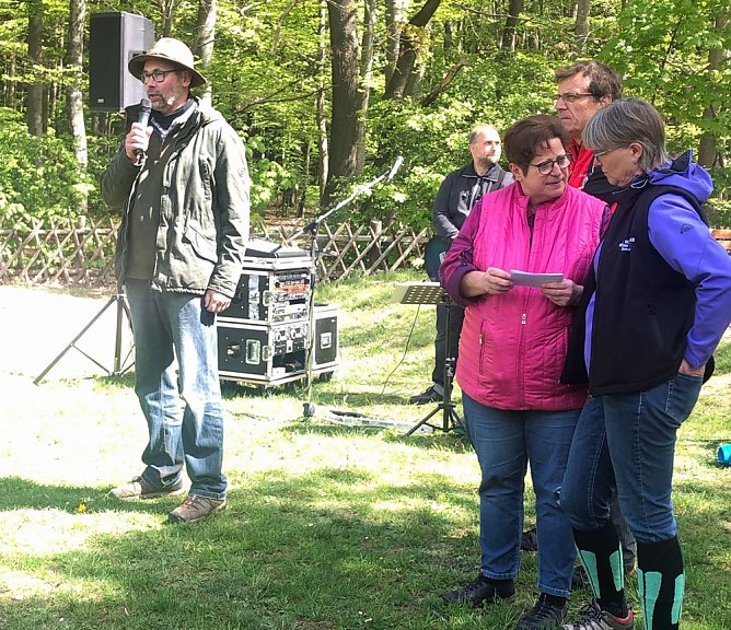 Erlebnistag Hohe Schrecke bei strahlendem Sonnenschein (Foto: Robin Kendon) Erlebnistag Hohe Schrecke bei strahlendem Sonnenschein (Foto: Robin Kendon)