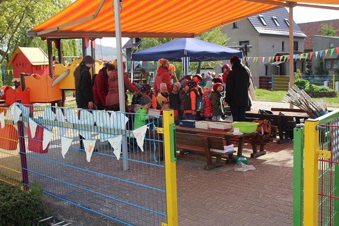 Kitas feiern Mittelalterfest (Foto: Karl-Heinz Herrmann) Kitas feiern Mittelalterfest (Foto: Karl-Heinz Herrmann)