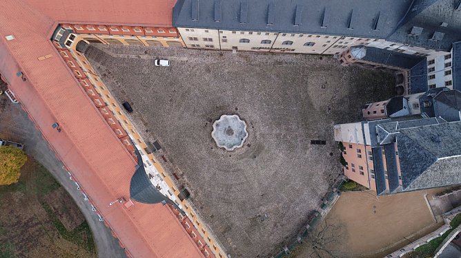 Erneuerung des Entwässerungsnetzes (Foto: Rimbachplan, Bad Liebenstein-Schweina) Erneuerung des Entwässerungsnetzes (Foto: Rimbachplan, Bad Liebenstein-Schweina)