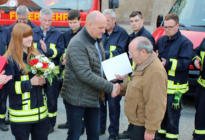 Zum Geburtstag Kamerad geehrt (Foto: Karl-Heinz Herrmann)