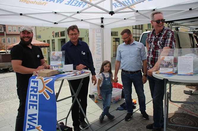 Letzte Wahlkampfaktionen (Foto: Karl-Heinz Herrmann) Letzte Wahlkampfaktionen (Foto: Karl-Heinz Herrmann)