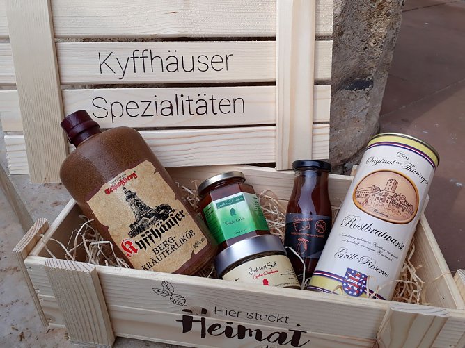 Kyffhäuserkiste für den Männertag (Foto: Touristinformation Sondershausen) Kyffhäuserkiste für den Männertag (Foto: Touristinformation Sondershausen)