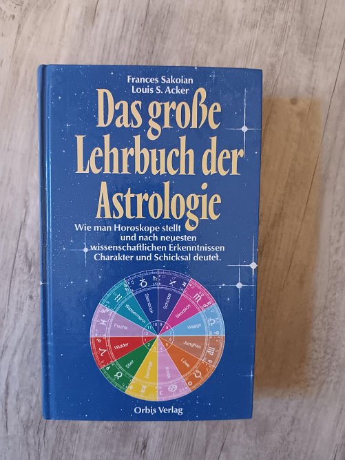 Lehrbuch der Astrologie (Foto: )