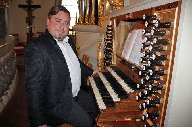 Klangvolles Orgelkonzert (Foto: Karl-Heinz Herrmann) Klangvolles Orgelkonzert (Foto: Karl-Heinz Herrmann)