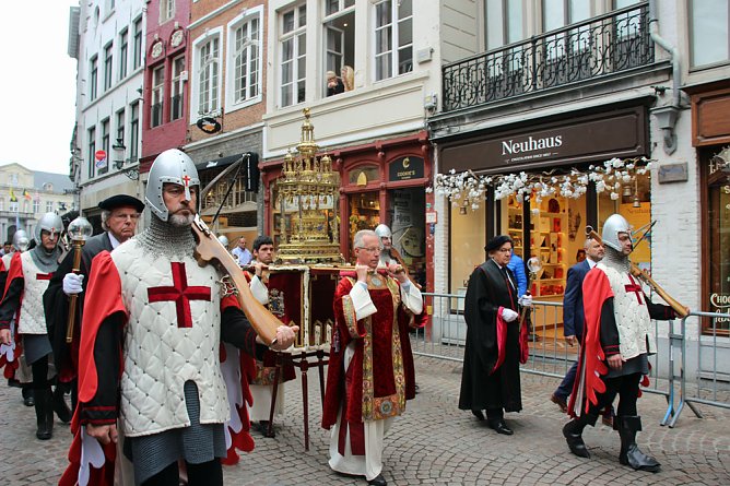 Heilig-Blut-Prozession von Brügge (Foto: Karl-Heinz Herrmann) Heilig-Blut-Prozession von Brügge (Foto: Karl-Heinz Herrmann)