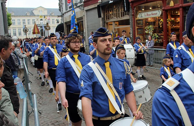 Heilig-Blut-Prozession von Brügge (Foto: Karl-Heinz Herrmann) Heilig-Blut-Prozession von Brügge (Foto: Karl-Heinz Herrmann)