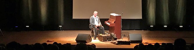 Rainald Grebe erstmals unter Tage (Foto: Erlebnisbergwerk Sondershausen) Rainald Grebe erstmals unter Tage (Foto: Erlebnisbergwerk Sondershausen)