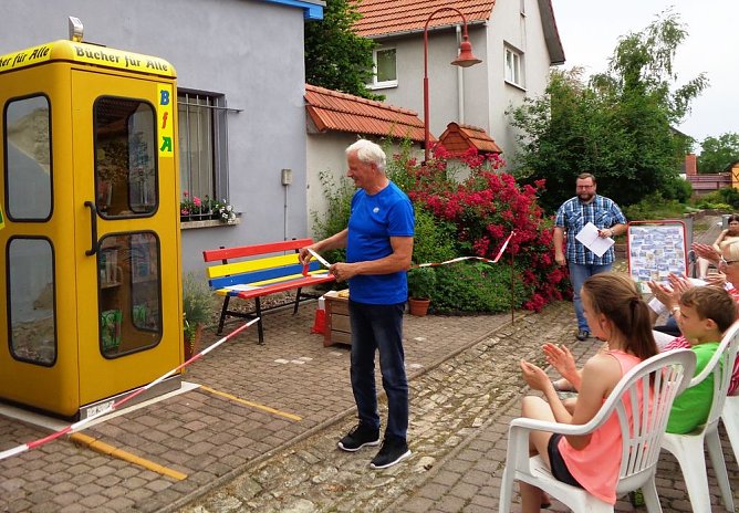 Er&ouml;ffnung der Telefonbibliothek in Etzleben (Foto: Peter Ke&szlig;ler)