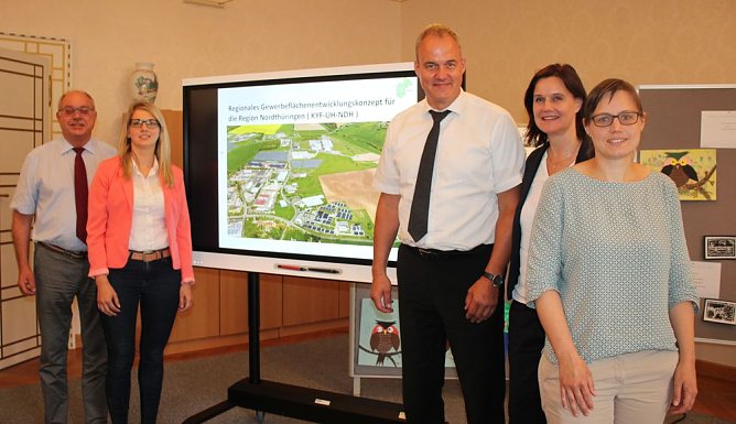 Auftaktveranstaltung Gewerbeflächenentwicklungskonzept Nordthüringen (Foto: Karl-Heinz Herrmann) Auftaktveranstaltung Gewerbeflächenentwicklungskonzept Nordthüringen (Foto: Karl-Heinz Herrmann)