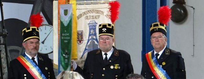 Dank zum 80. von Manfred Haase (Foto: Karl-Heinz Herrmann) Dank zum 80. von Manfred Haase (Foto: Karl-Heinz Herrmann)