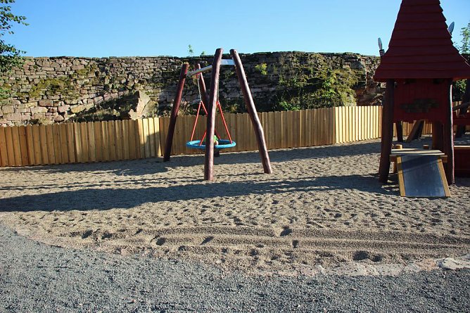 Neuer Spielplatz am Kyffh&auml;userdenkmal (Foto: Karl-Heinz Herrmann)