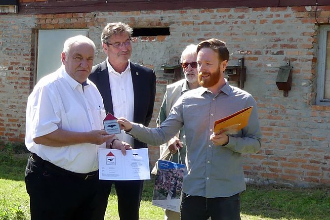 Auszeichnung für gelungenes Naturschutzprojekt (Foto: LPV) Auszeichnung für gelungenes Naturschutzprojekt (Foto: LPV)