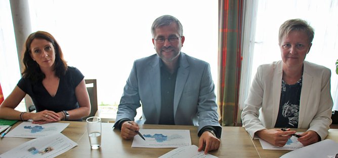 Gute berufliche Perspektiven in der Pflegebranche (Foto: Karl-Heinz Herrmann) Gute berufliche Perspektiven in der Pflegebranche (Foto: Karl-Heinz Herrmann)