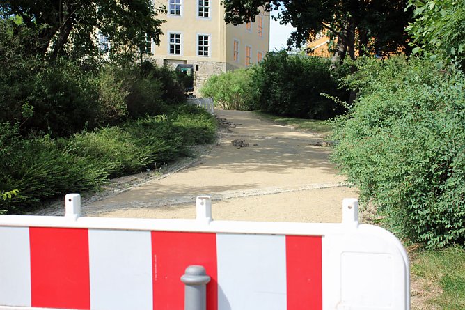 Weg wird repariert (Foto: Karl-Heinz Herrmann) Weg wird repariert (Foto: Karl-Heinz Herrmann)