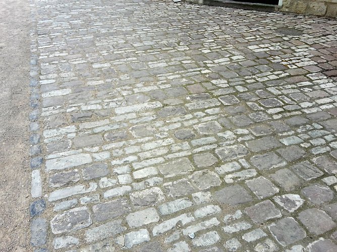 Weg wird repariert (Foto: Karl-Heinz Herrmann) Weg wird repariert (Foto: Karl-Heinz Herrmann)