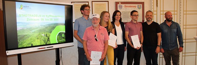 Ausgezeichnete Leistungen beim Stadtradeln (Foto: Karl-Heinz Herrmann) Ausgezeichnete Leistungen beim Stadtradeln (Foto: Karl-Heinz Herrmann)