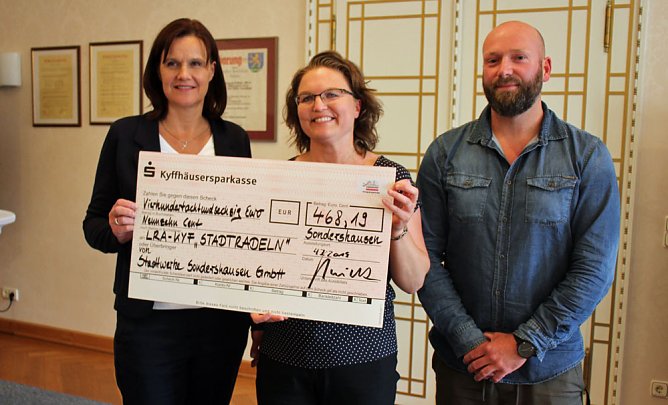 Ausgezeichnete Leistungen beim Stadtradeln (Foto: Karl-Heinz Herrmann) Ausgezeichnete Leistungen beim Stadtradeln (Foto: Karl-Heinz Herrmann)