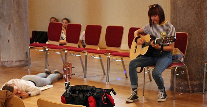 "Träume" und Glücksfeen (Foto: Karl-Heinz Herrmann) "Träume" und Glücksfeen (Foto: Karl-Heinz Herrmann)