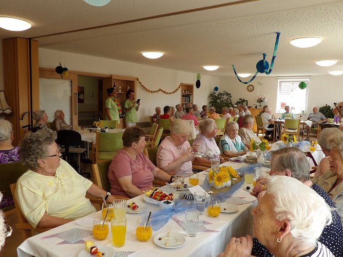 Sommerfest in der Tagespflege Östertal (Foto: Yvonne Kraft) Sommerfest in der Tagespflege Östertal (Foto: Yvonne Kraft)
