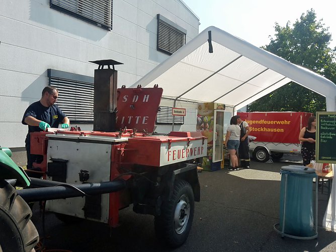 Gelungenes Gewerbegebietsfest (Foto: Karl-Heinz Herrmann) Gelungenes Gewerbegebietsfest (Foto: Karl-Heinz Herrmann)