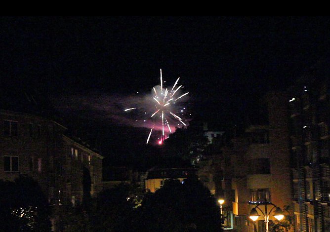 Was für ein Feuerwerk (Foto: Karl-Heinz Herrmann) Was für ein Feuerwerk (Foto: Karl-Heinz Herrmann)