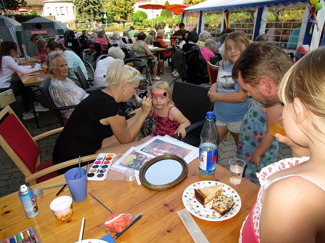 Parkplatzfest bei der AWO (Foto: AWO) Parkplatzfest bei der AWO (Foto: AWO)