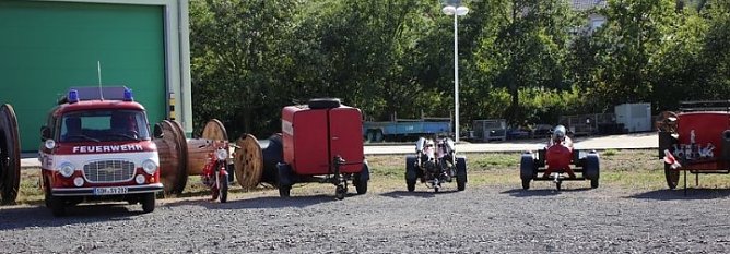 Feiern an der Gänsespitze (Foto: Karl-Heinz Herrmann) Feiern an der Gänsespitze (Foto: Karl-Heinz Herrmann)