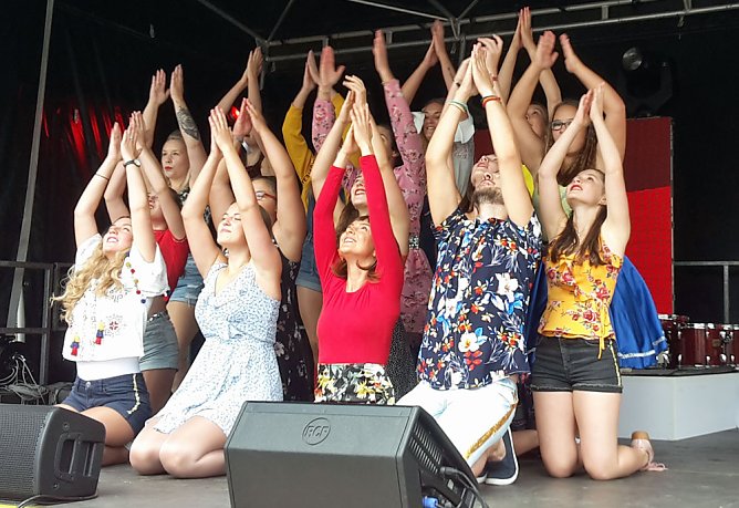 Tolle Stimmung beim Weinfest (Foto: Karl-Heinz Herrmann)