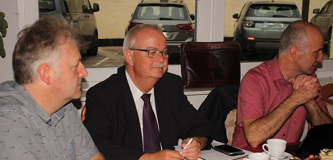 Erntegespr&auml;ch (Foto: Karl-Heinz Herrmann)