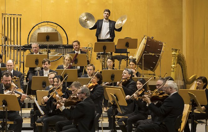 1. SINFONIEKONZERT AMERICAN BEAUTY (Foto: Theater Nordhausen) 1. SINFONIEKONZERT AMERICAN BEAUTY (Foto: Theater Nordhausen)